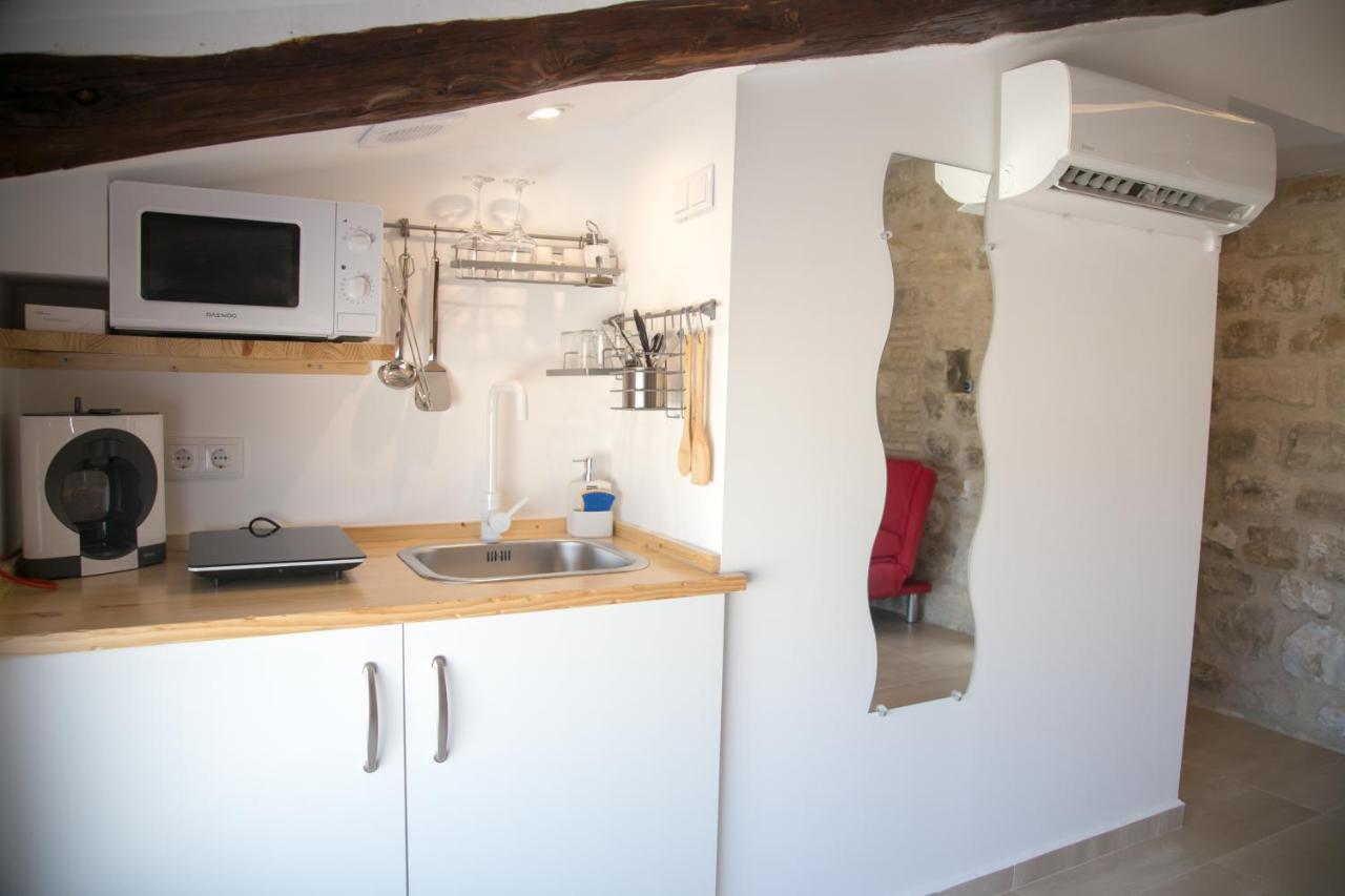 Apartamentos Turisticos La Casa Vieja Sabiote Eksteriør bilde