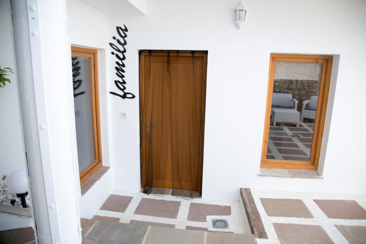 Apartamentos Turisticos La Casa Vieja Sabiote Eksteriør bilde