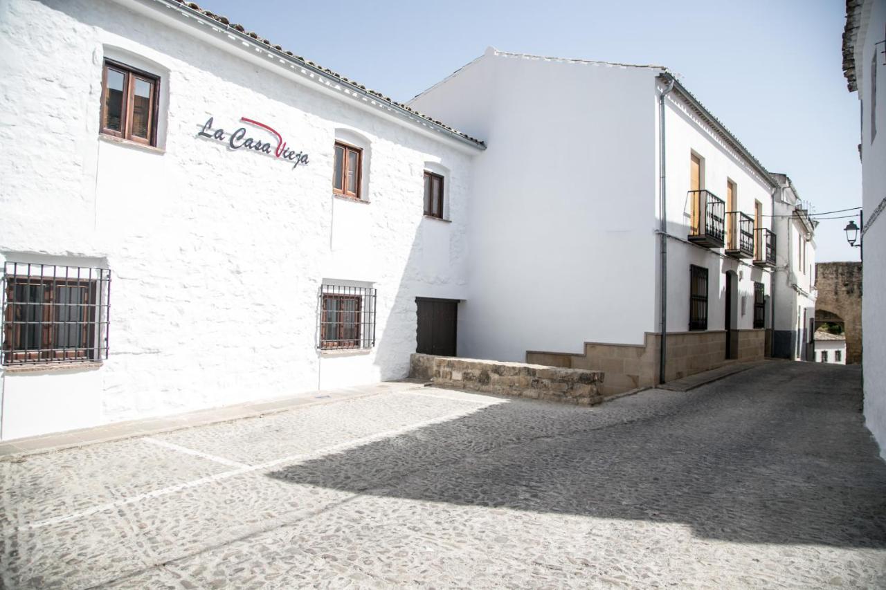Apartamentos Turisticos La Casa Vieja Sabiote Eksteriør bilde